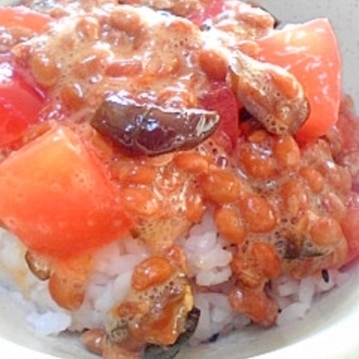 納豆の食べ方-キューちゃん＆トマト♪